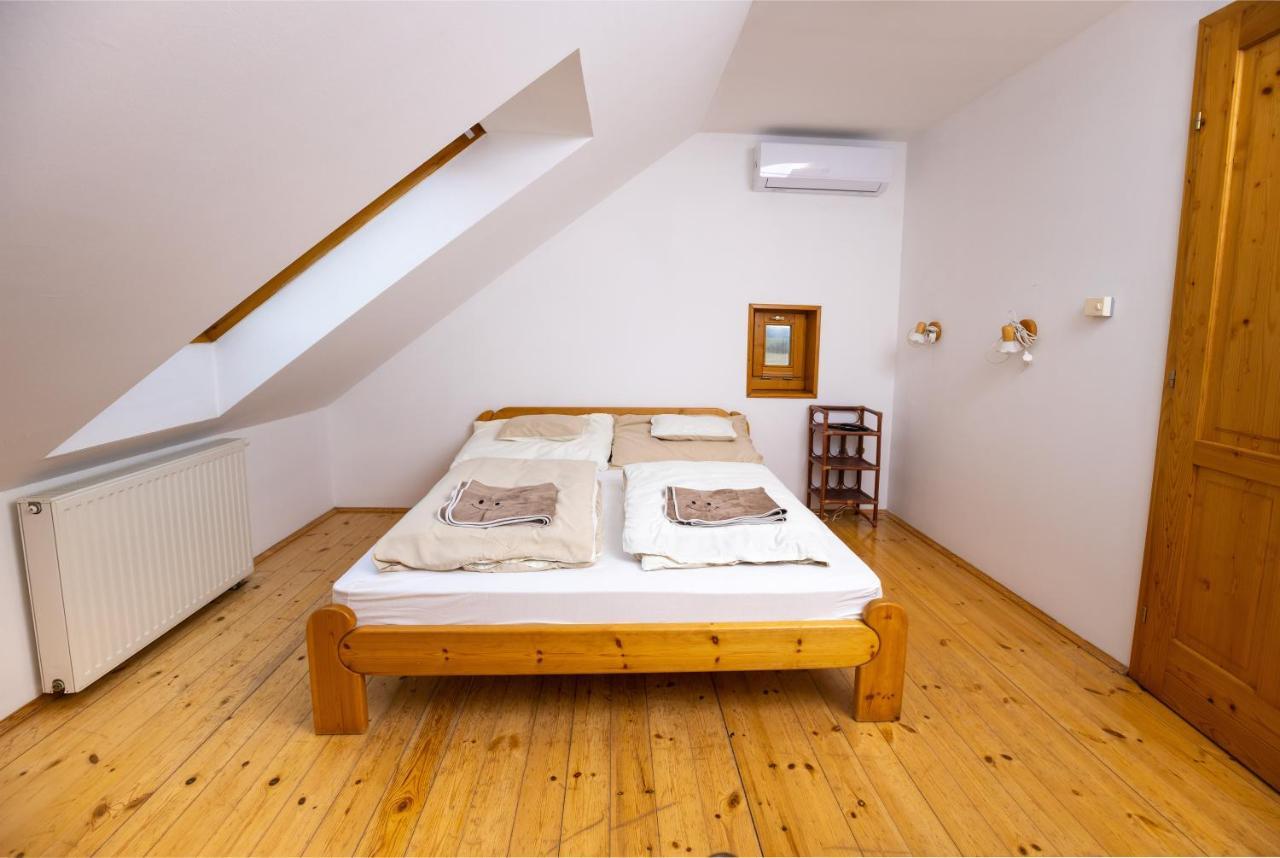 Bed and Breakfast Noble'S Panzio Es Etterem Nemesnép Exteriér fotografie