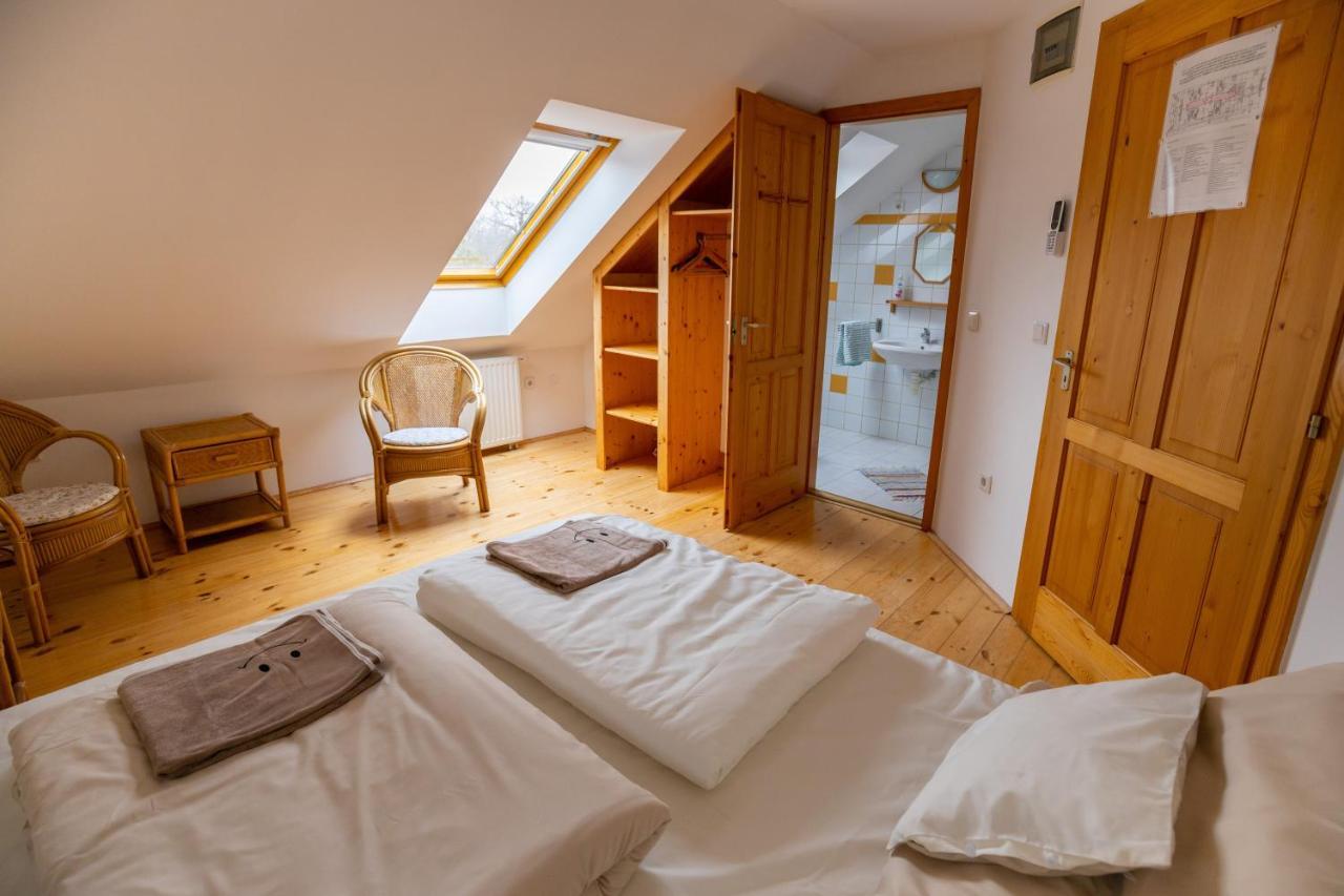 Bed and Breakfast Noble'S Panzio Es Etterem Nemesnép Exteriér fotografie